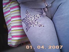 Camel met grijze broek