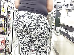 Jiggly land kont op dollaropslag.