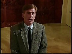 Lesbiennes likken en vinger elkaars kutjes